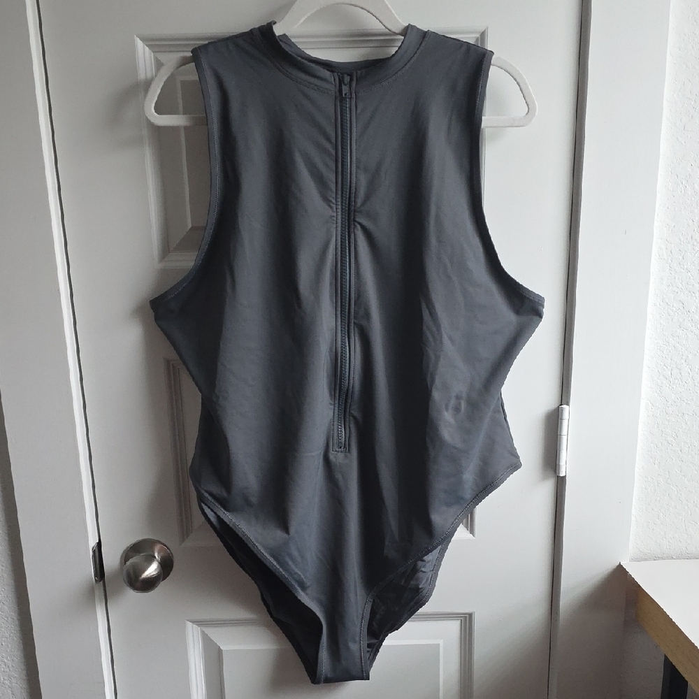 SKIMS Recycled Swim Sleeveless Zip-Up Bodysuit Gunmetal 4X G156